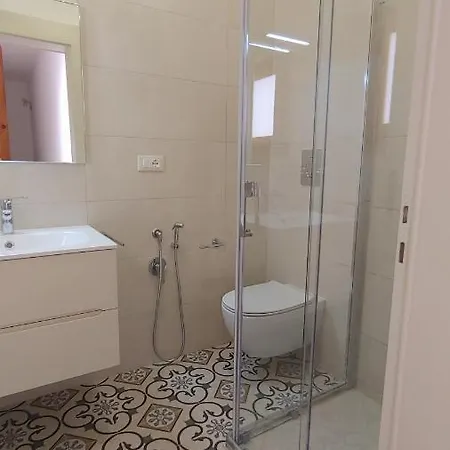 فيلة Casa Mirella