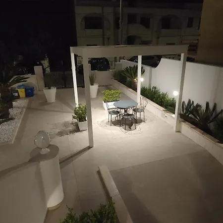 فيلة Casa Mirella