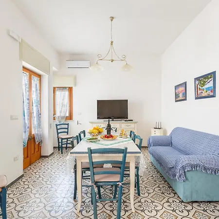 فيلة Casa Mirella *